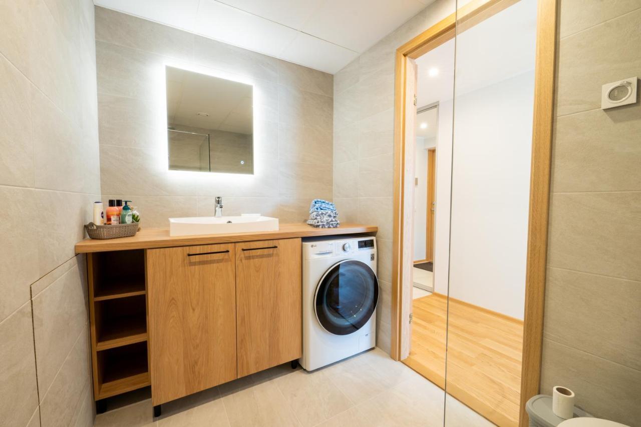 Delta Luxury Apartment With Terrace Тарту Экстерьер фото